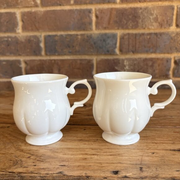 BLOCK Windsor Bone Footed Scallop Mugs Cups 3.5” Set Of 2 - Picture 1 of 6